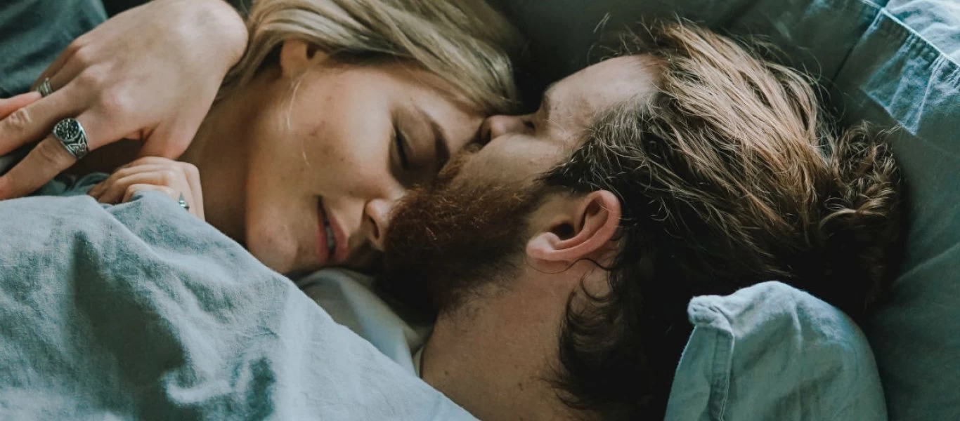 Ποιες στάσεις στην εpωτική συνεύρεση αυξάνουν τις πιθανότητες εγκυμοσύνης;